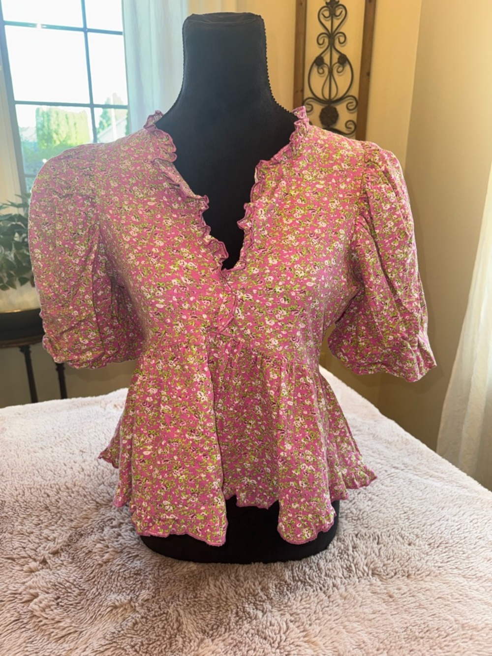 Anthropologie Free the Roses Pink Floral Ruffle Peplum Blouse